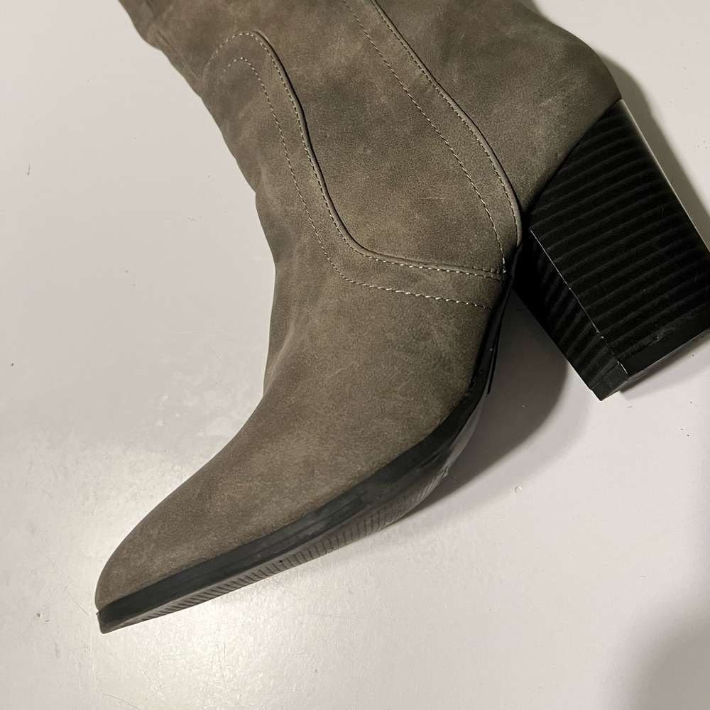 Easy Street Women's Maxwell | Tall Over The Knee Grey Matte Boots SIZE 7M - Picture 7 of 7